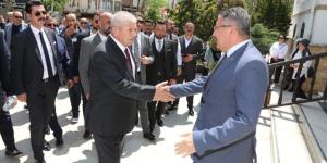 Milliyetçi Hareket Partisi Amasya Milletvekili adayı Mehmet Sarı seçim çalışmaları kapsamında Merzifon Belediye Başkanı Alp Kargıyı ziyaret etti.